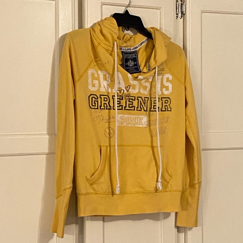 Sold 🩷🛍️New PINK Vintage Yellow Pullover Hoodie💛 - Picture 2 of 11